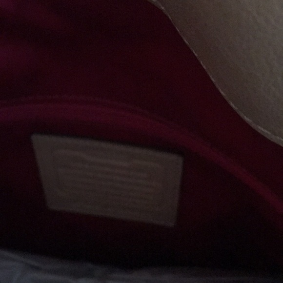 Gorgeous Coach Leather Bag, Tan, NWT, Retail $398 - Picture 12 of 13